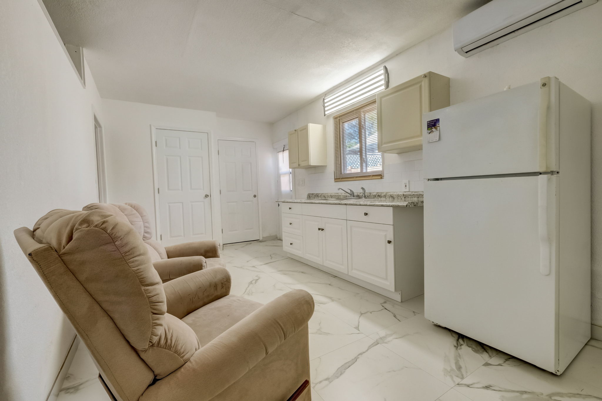 11th Ave NW-027