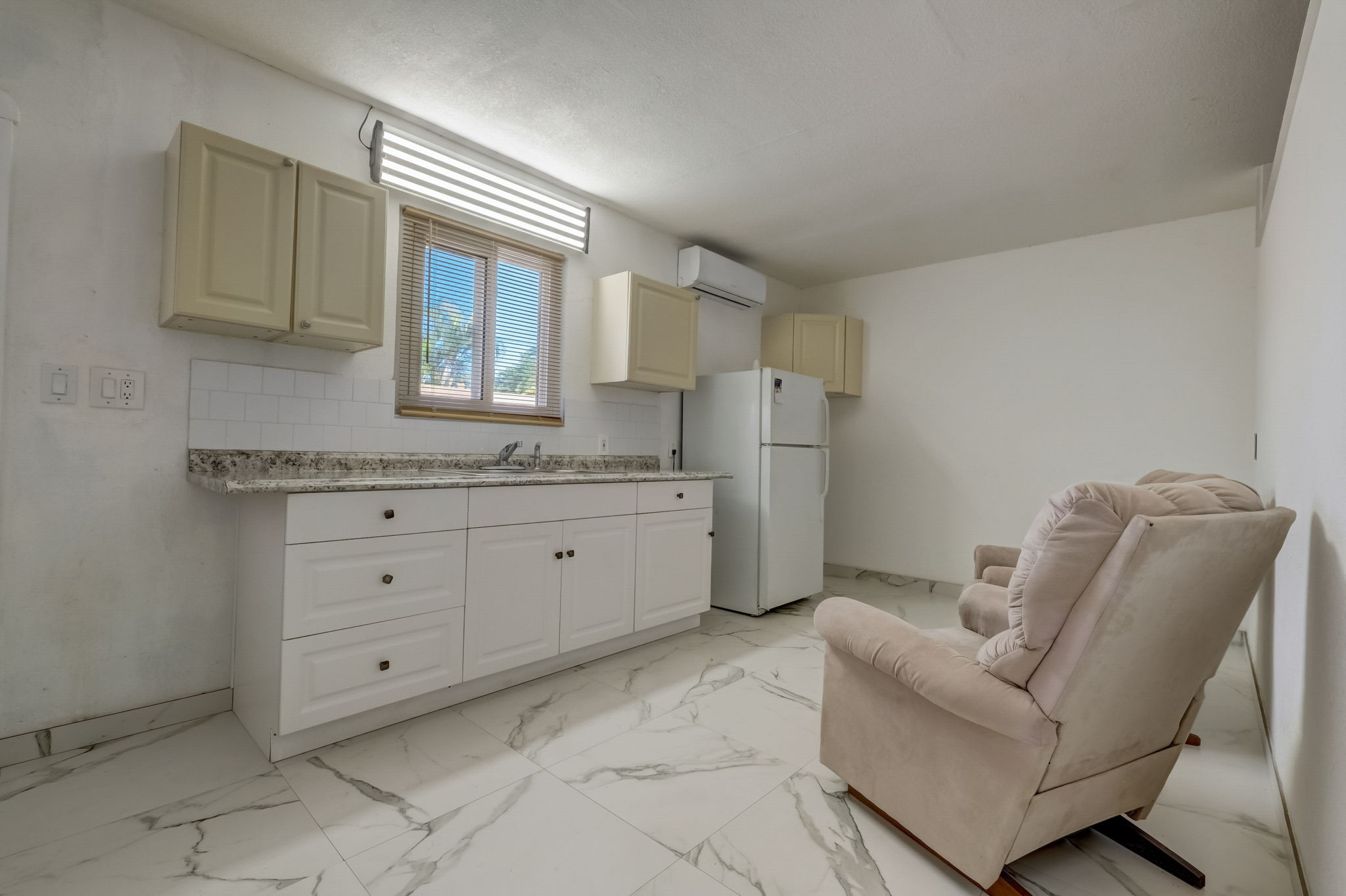 11th Ave NW-024