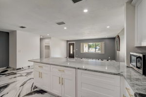 11th Ave NW-010