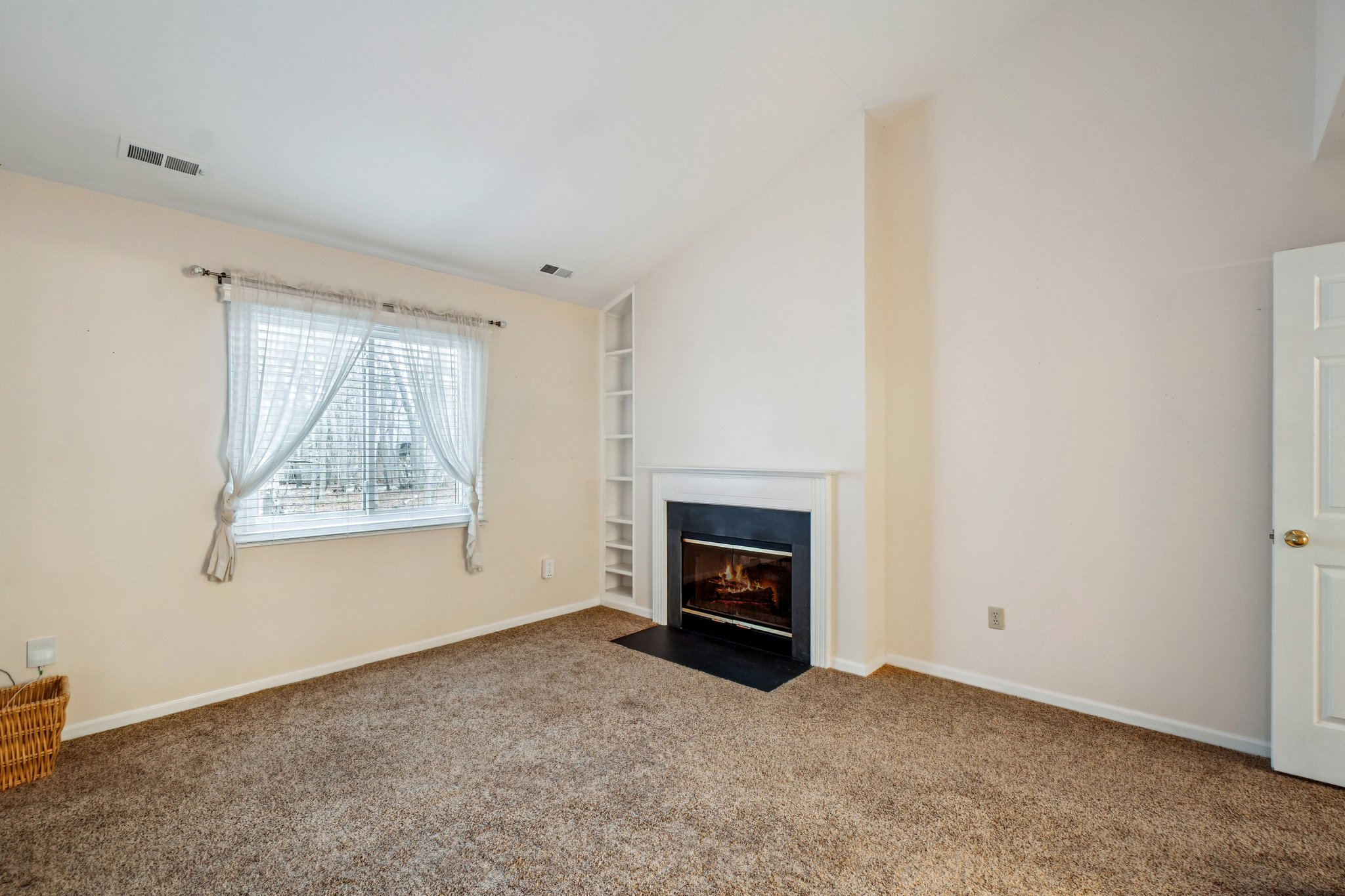 Fox Ln-S1703-020.jpg