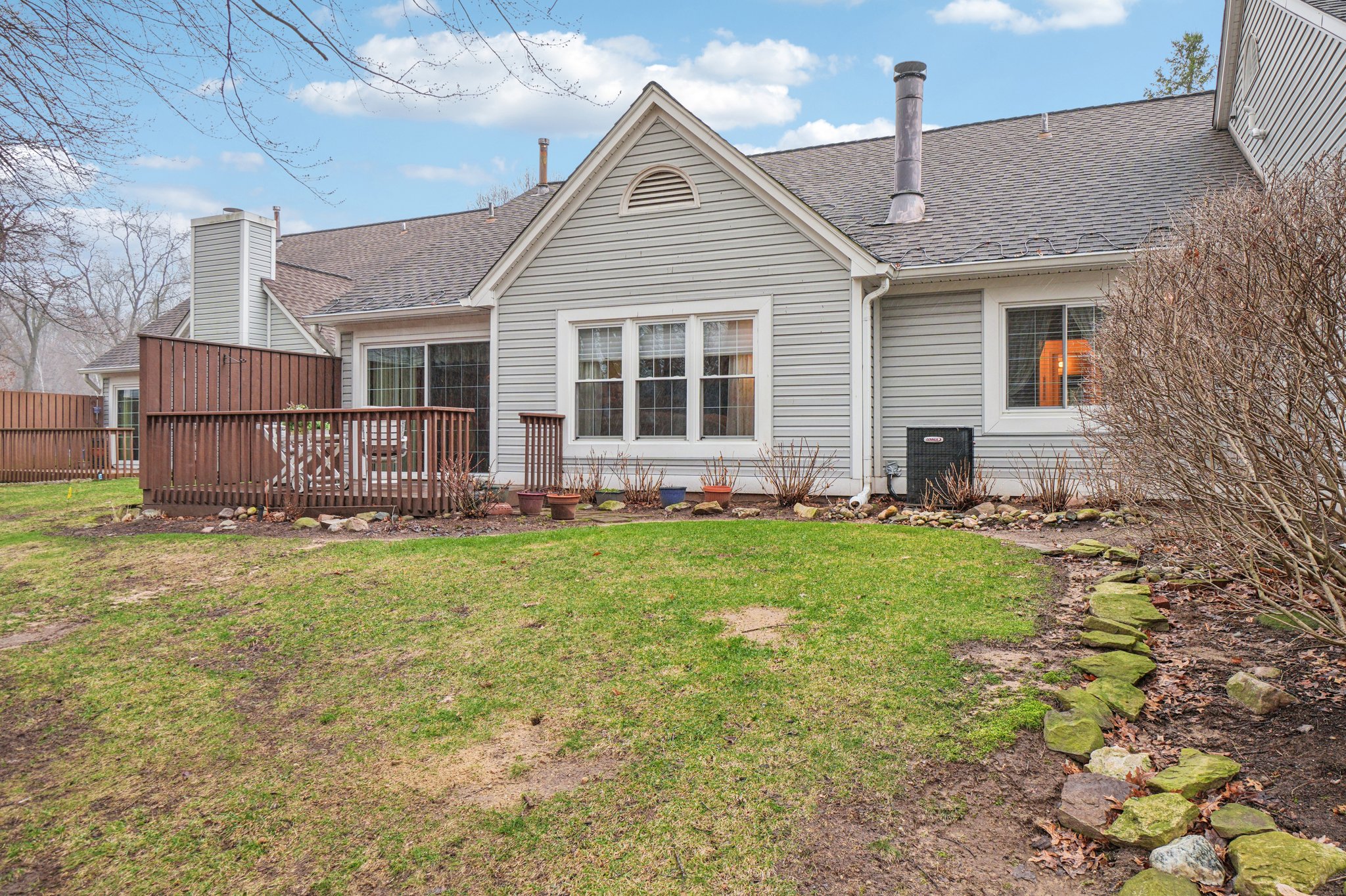 Fox Ln-S1703-027.jpg