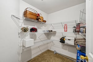 Fox Ln-S1703-022.jpg