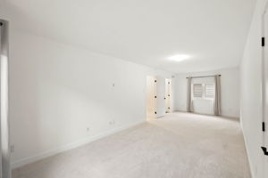  Photo 34