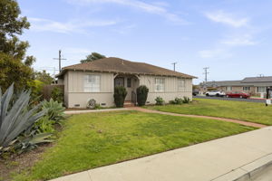  Photo 0