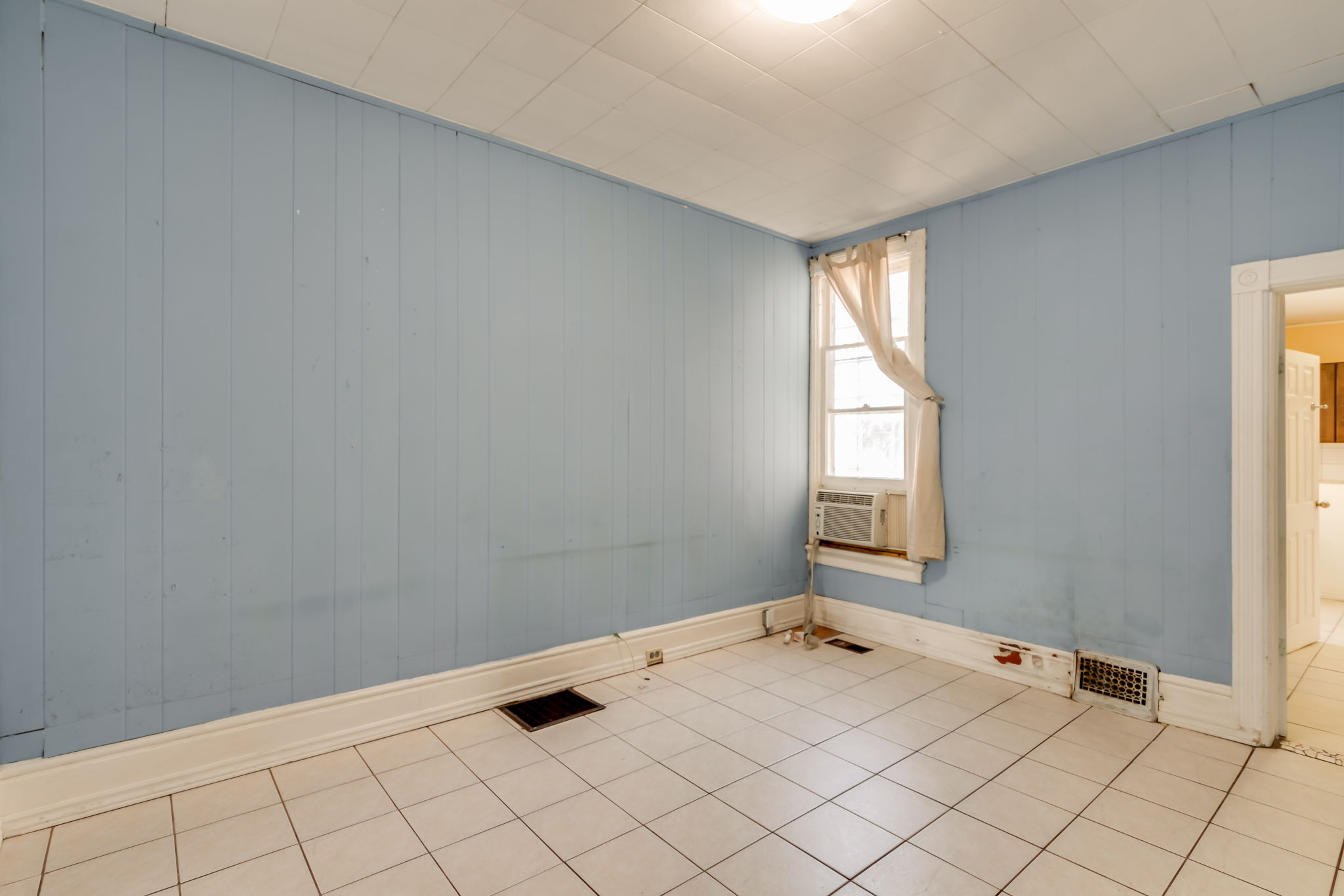 Toronto property showcase — delivered property photograph 14