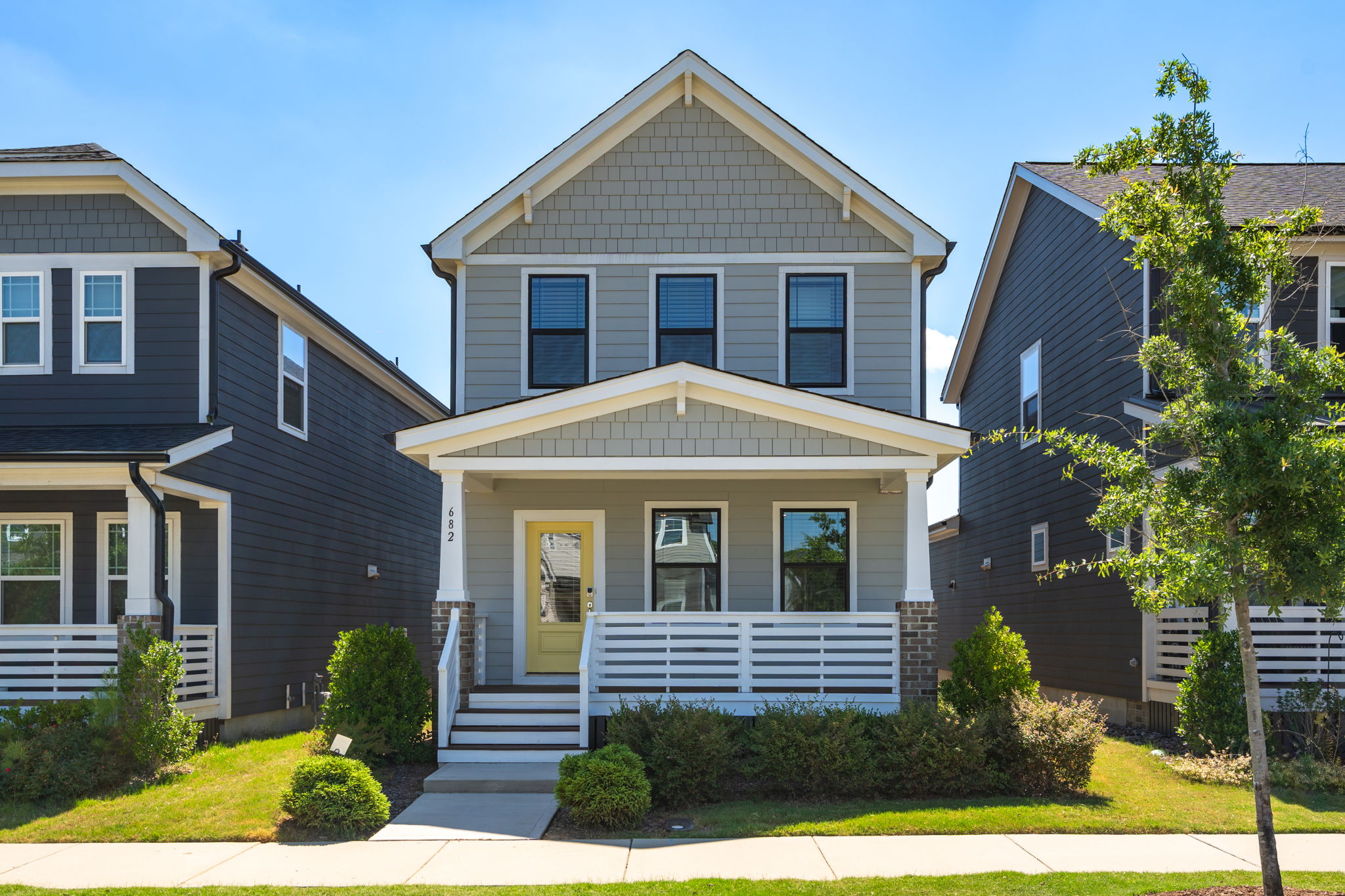 682 Vine Pkwy-1