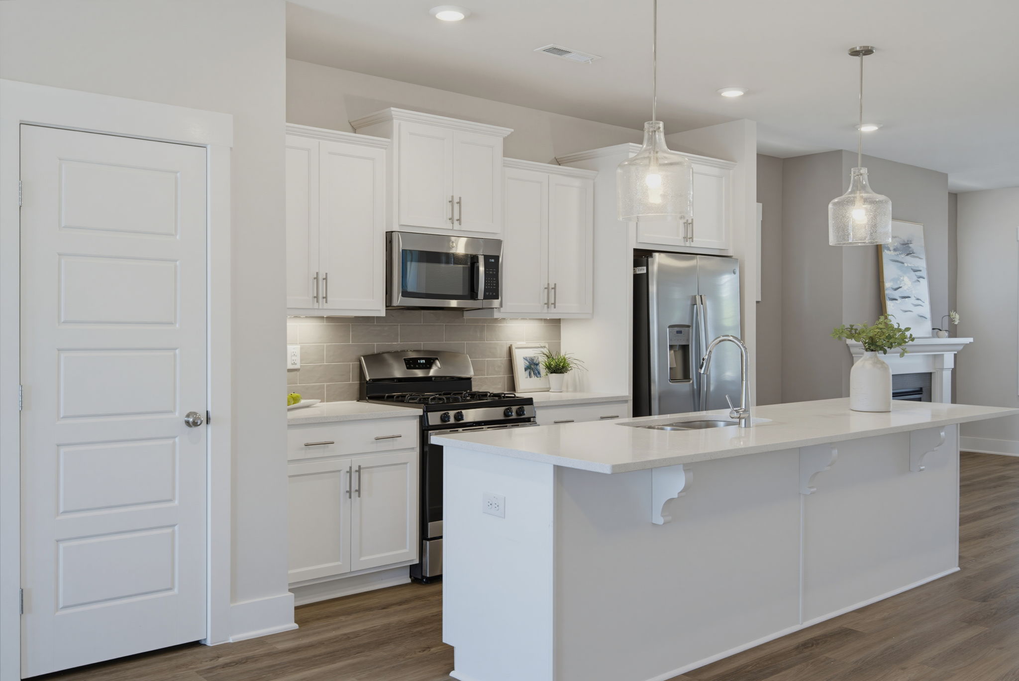 682 Vine Pkwy-12
