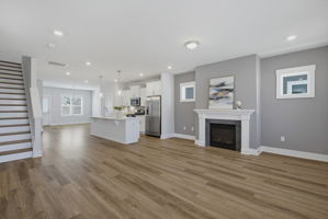 682 Vine Pkwy-5