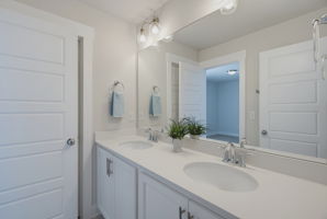 682 Vine Pkwy-22