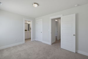 682 Vine Pkwy-24