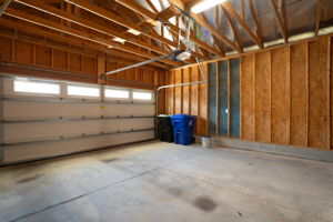 682 Vine Pkwy-26