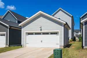 682 Vine Pkwy-33