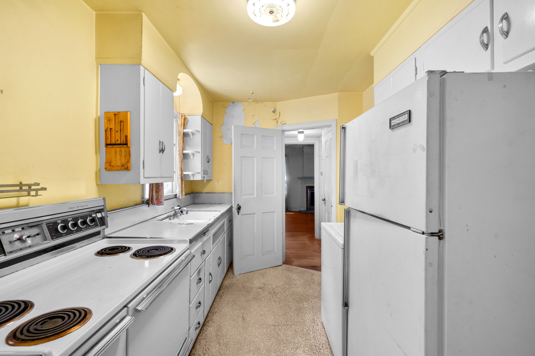 14. Kitchen