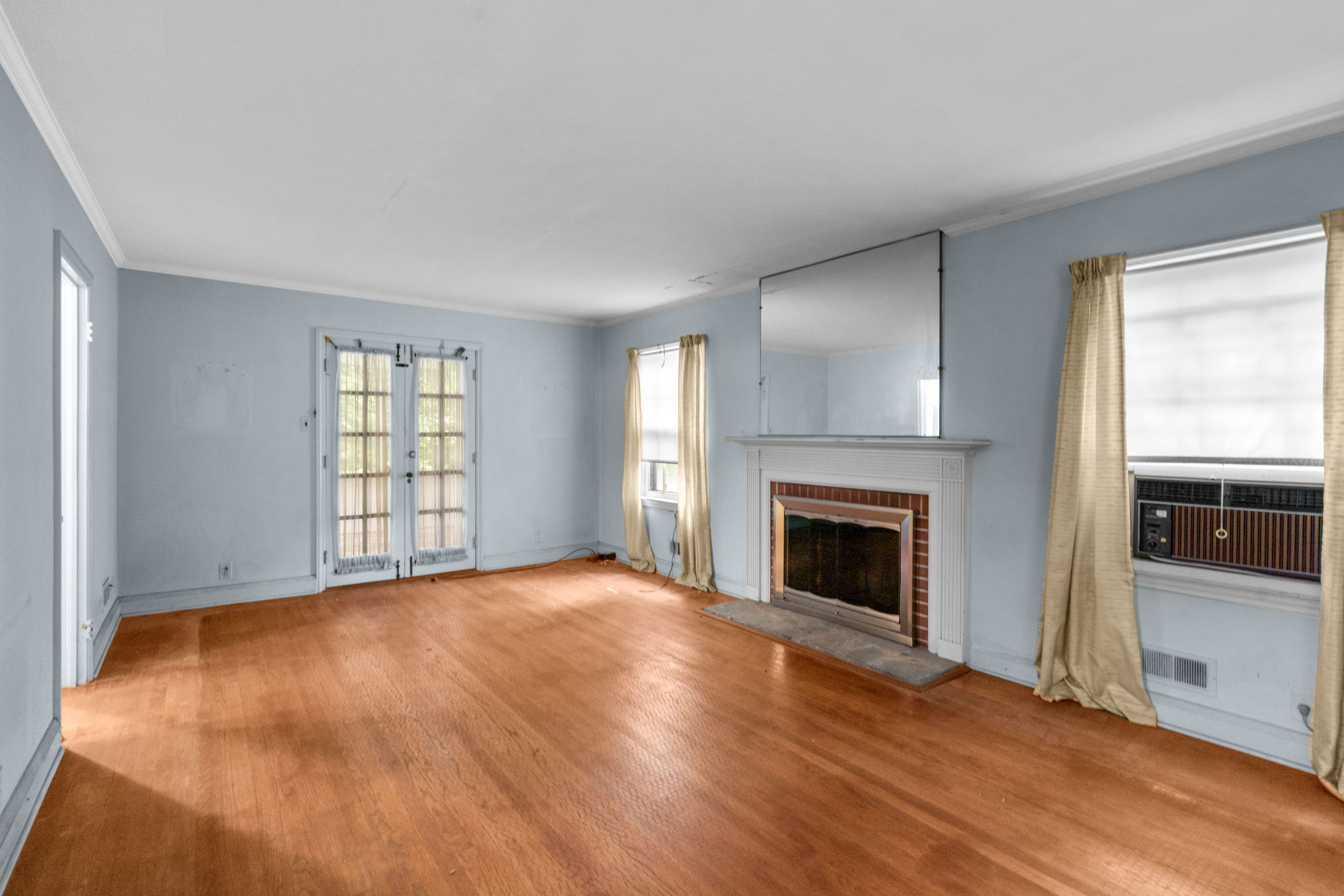 07. Living room