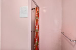 22. Upper bath