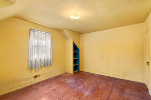 28. Upper bedroom
