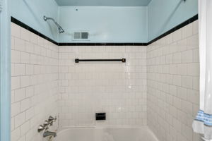 30. Upper bath