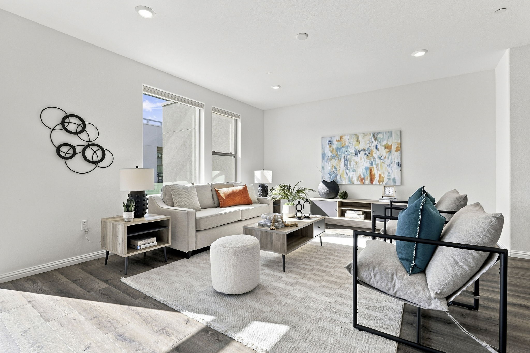 Stylish Living Room _Pic 3