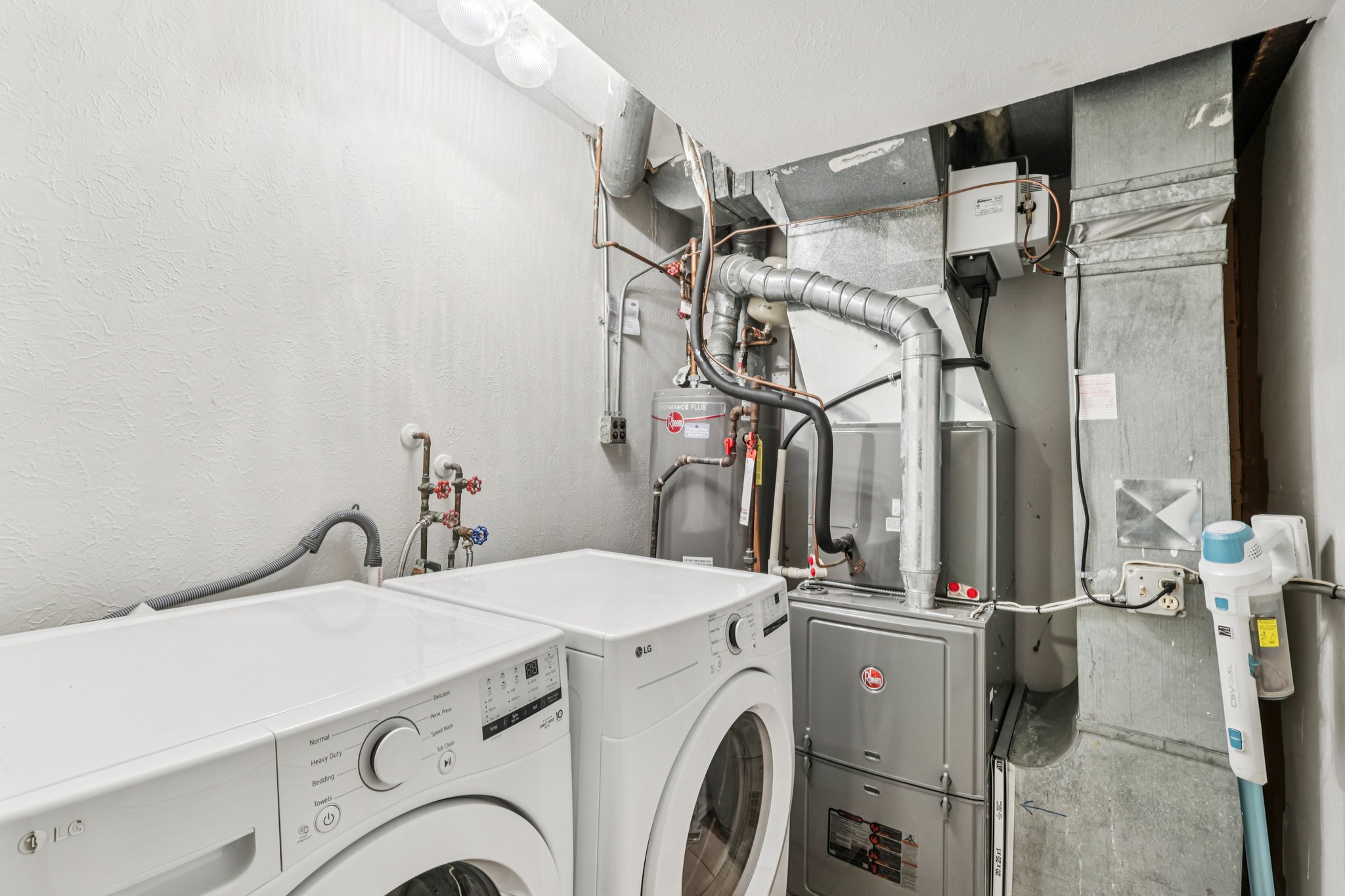 W Fitzwater Rd 6824-S0904-054.jpg