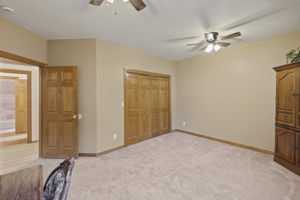  Photo 49