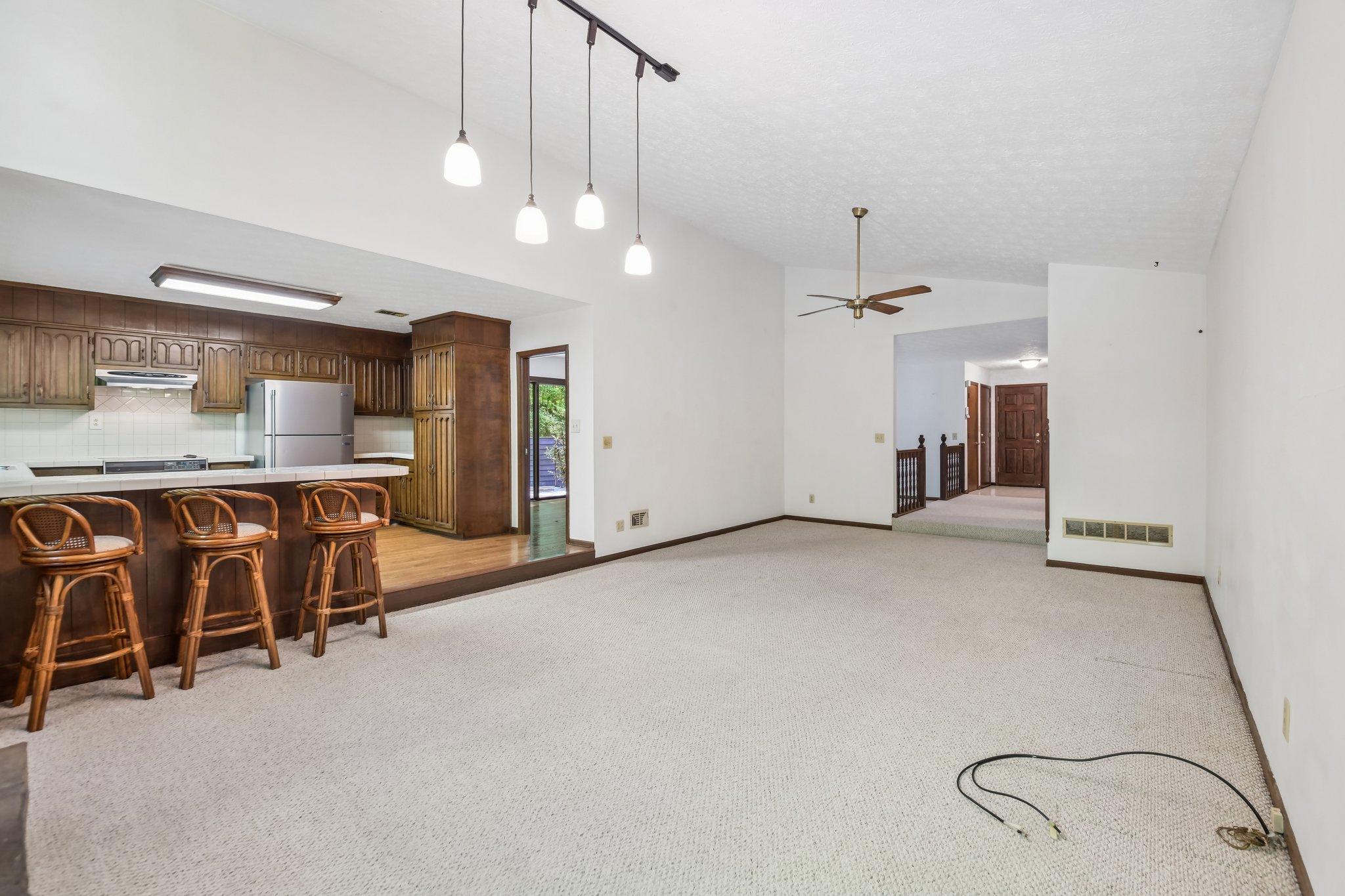 White Mill Rd-S2804-013.jpg