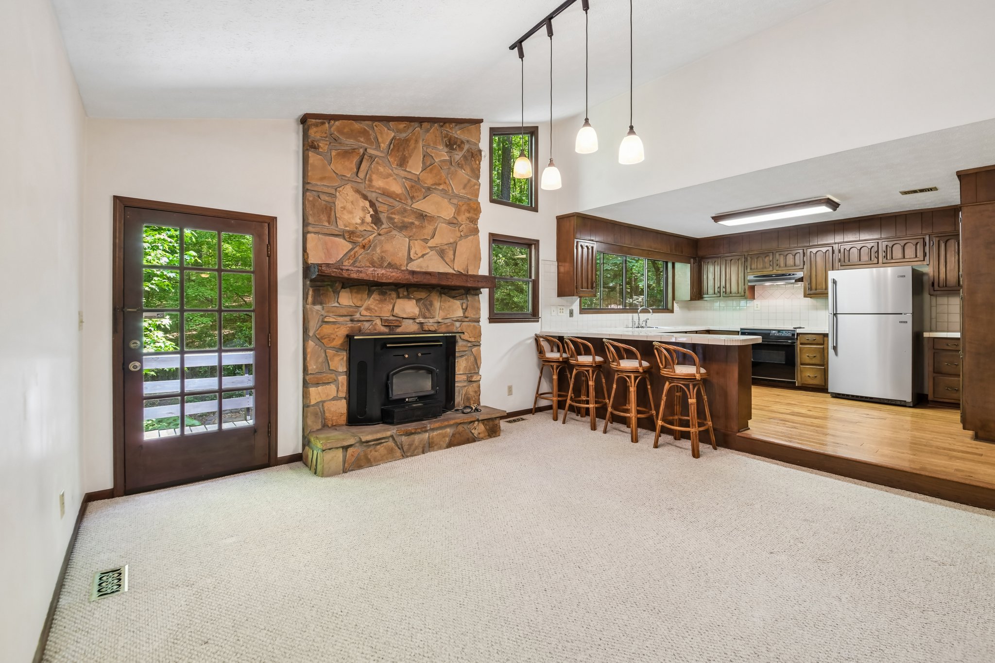 White Mill Rd-S2804-017.jpg