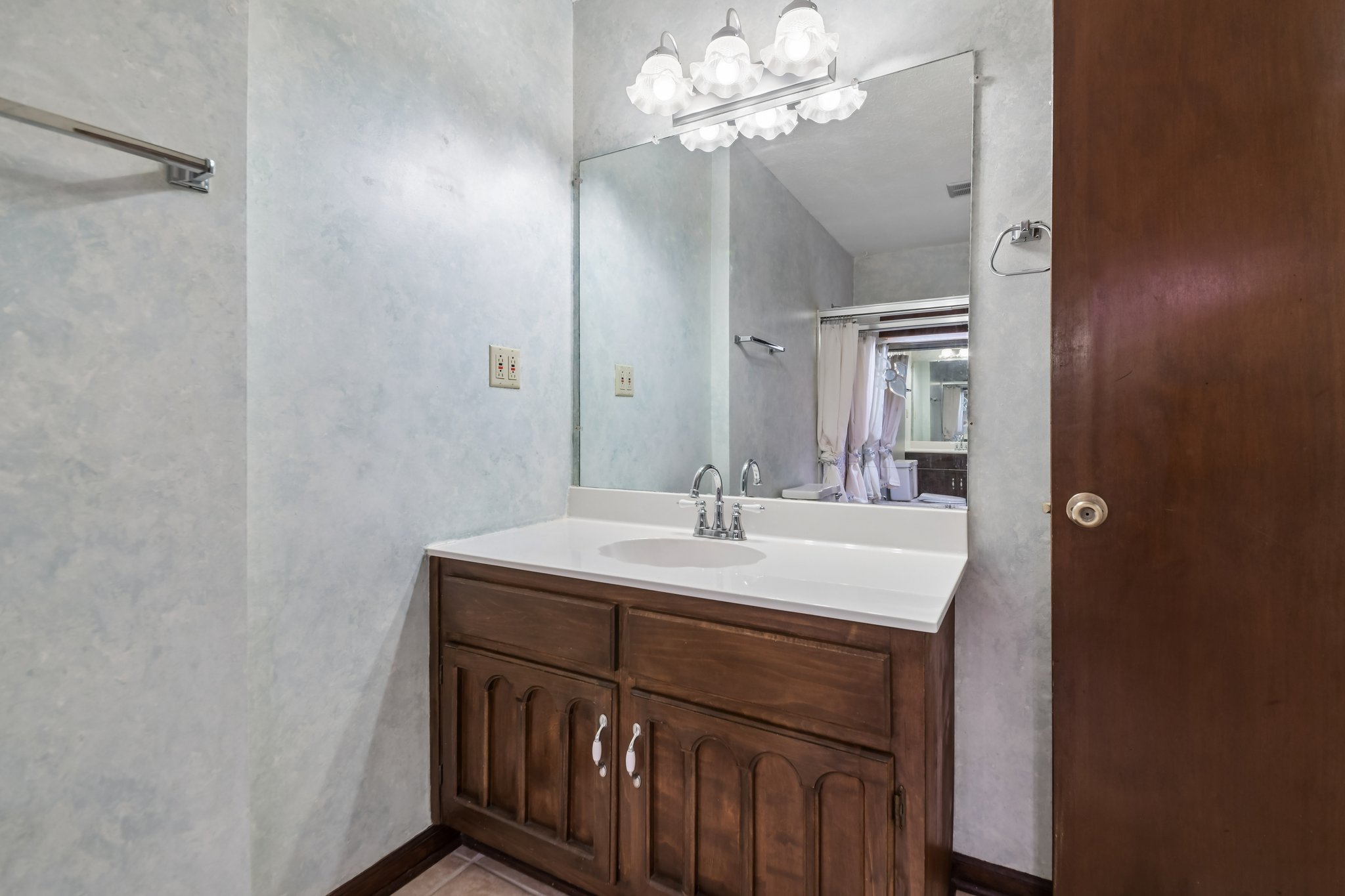 White Mill Rd-S2804-029.jpg