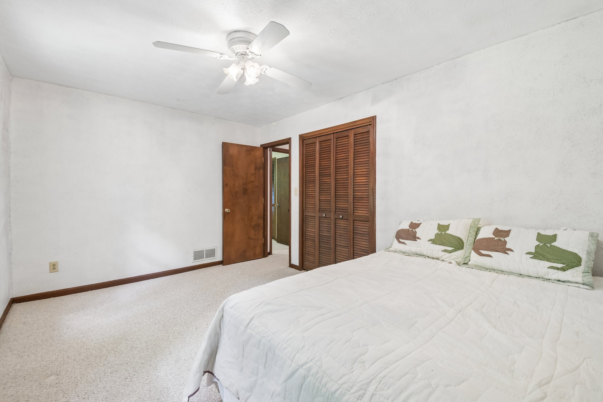 White Mill Rd-S2804-031.jpg