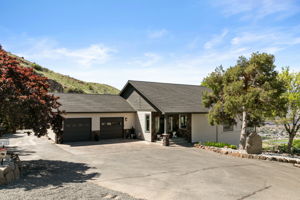  Photo 0