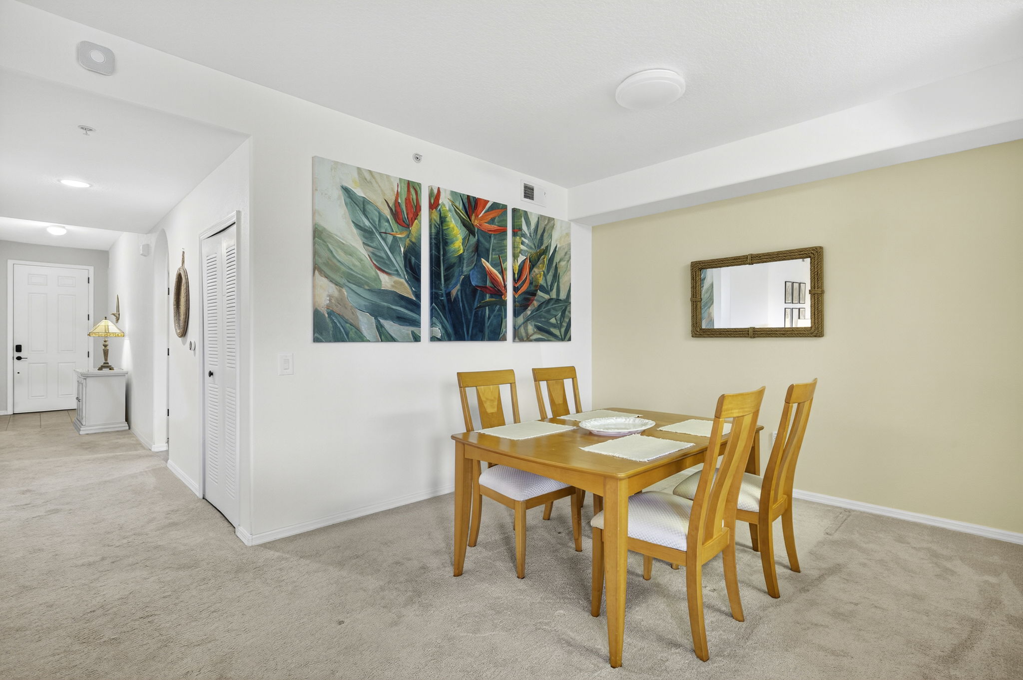 6-Dining Room 2 of 3