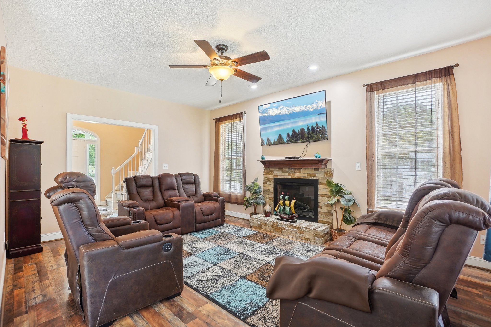 683 Castleberry Rd, Clayton, NC 27527 ShowingTime+ Listing Media Services