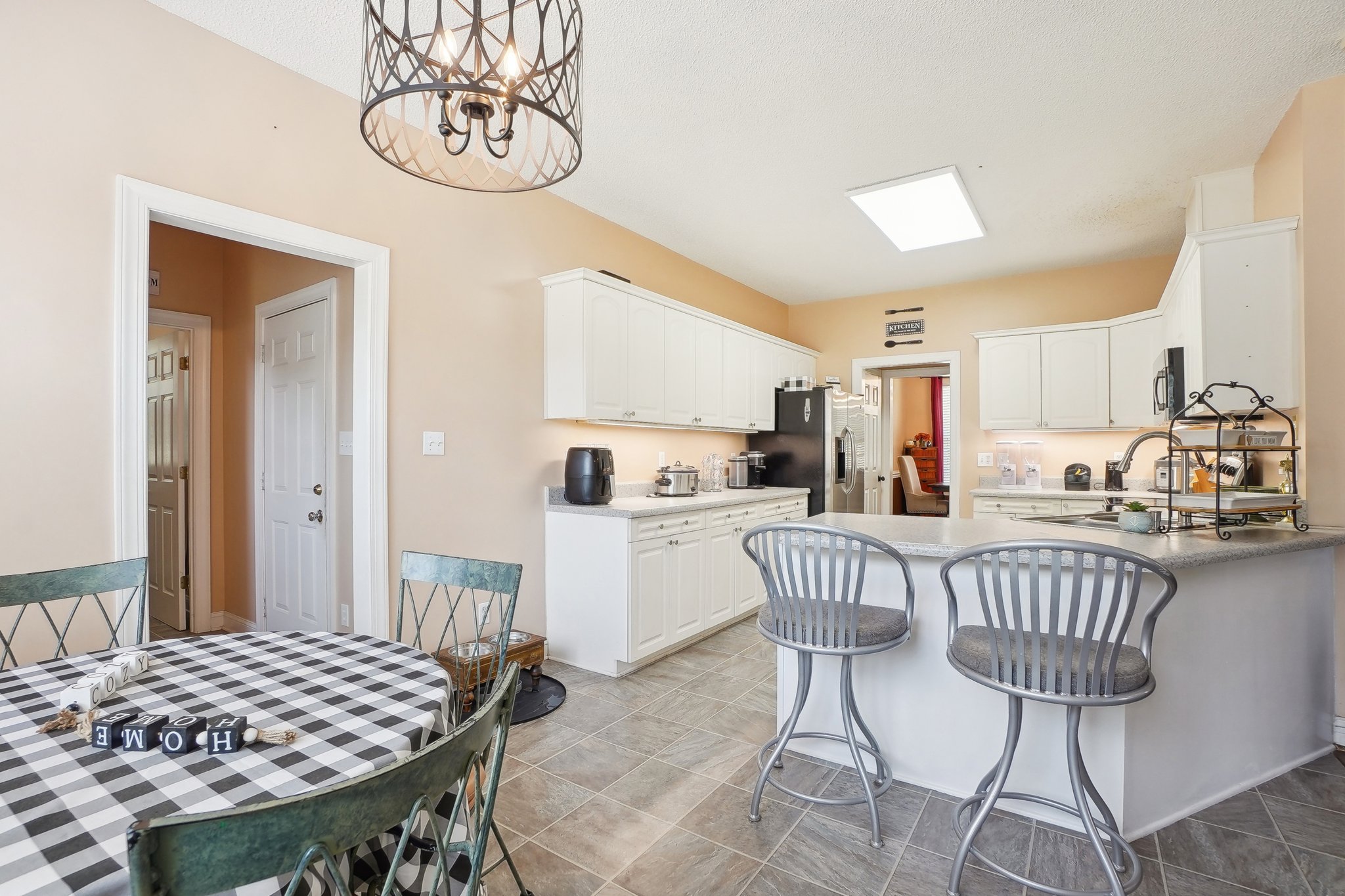 683 Castleberry Rd, Clayton, NC 27527 ShowingTime+ Listing Media Services