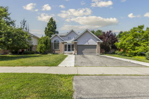683 Willow Rd, Guelph ON