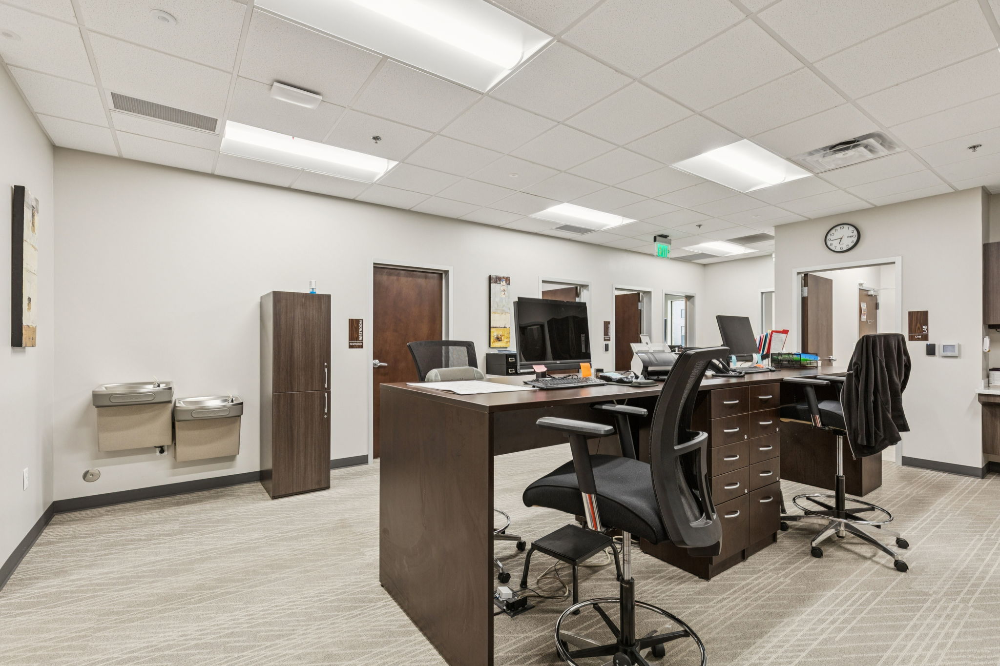 6835Communications_016