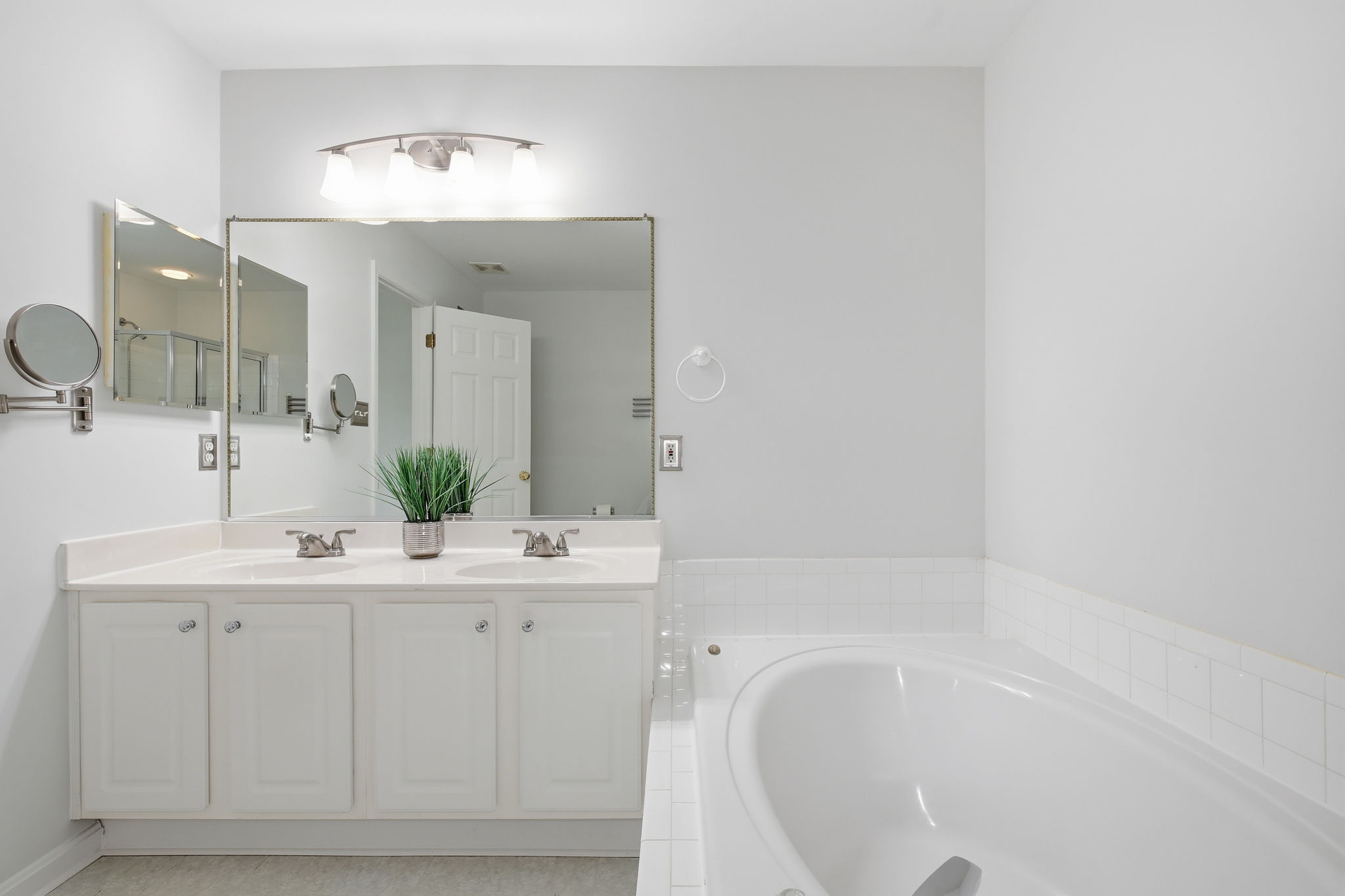 684 Heathwalk Mews -033