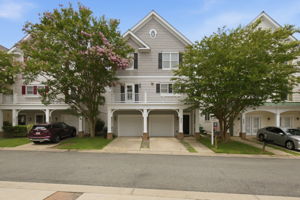 684 Heathwalk Mews -005