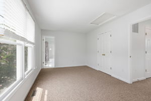 684 Heathwalk Mews -038