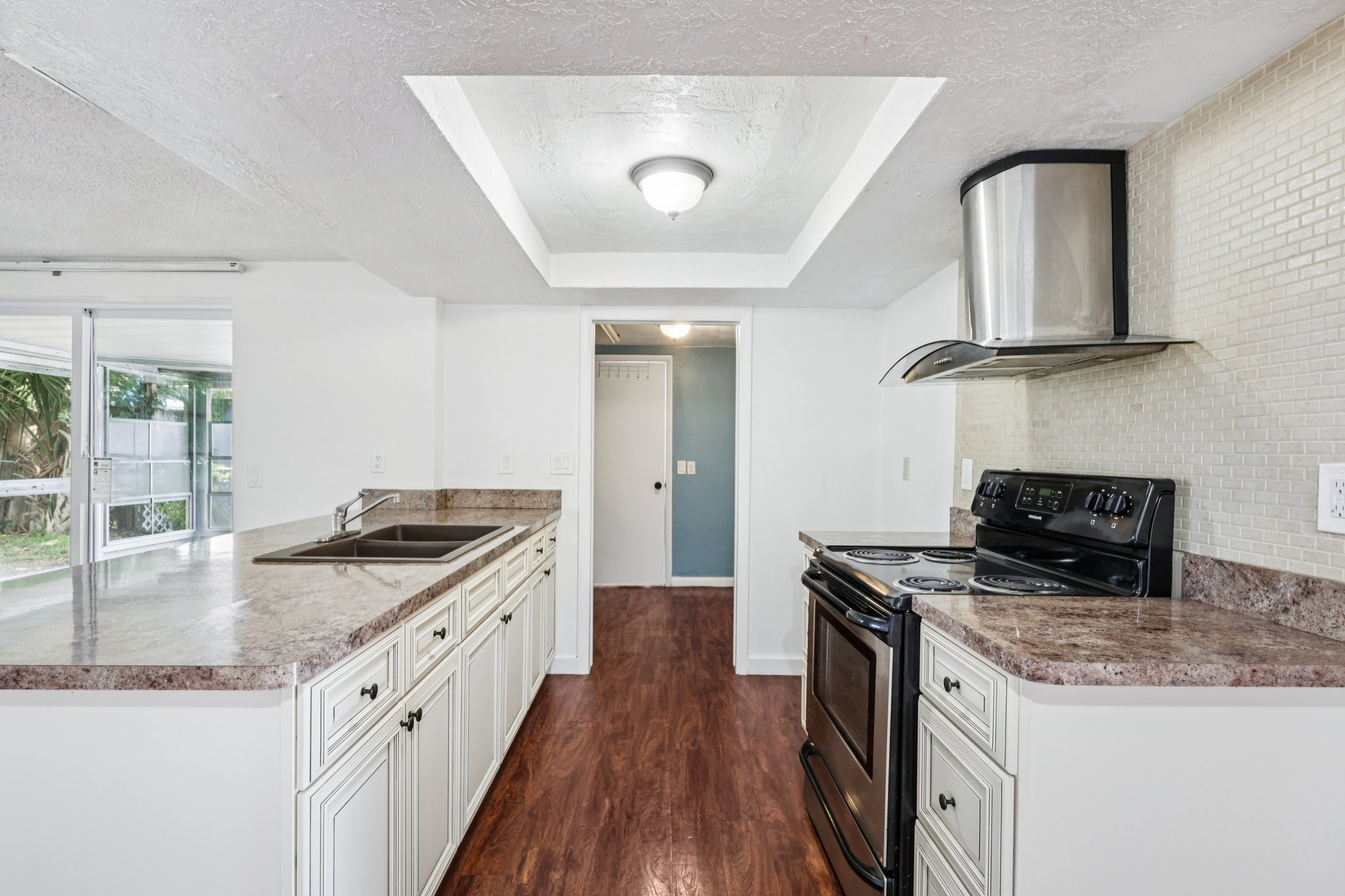 Mesa Verde St-S1508-011.jpg