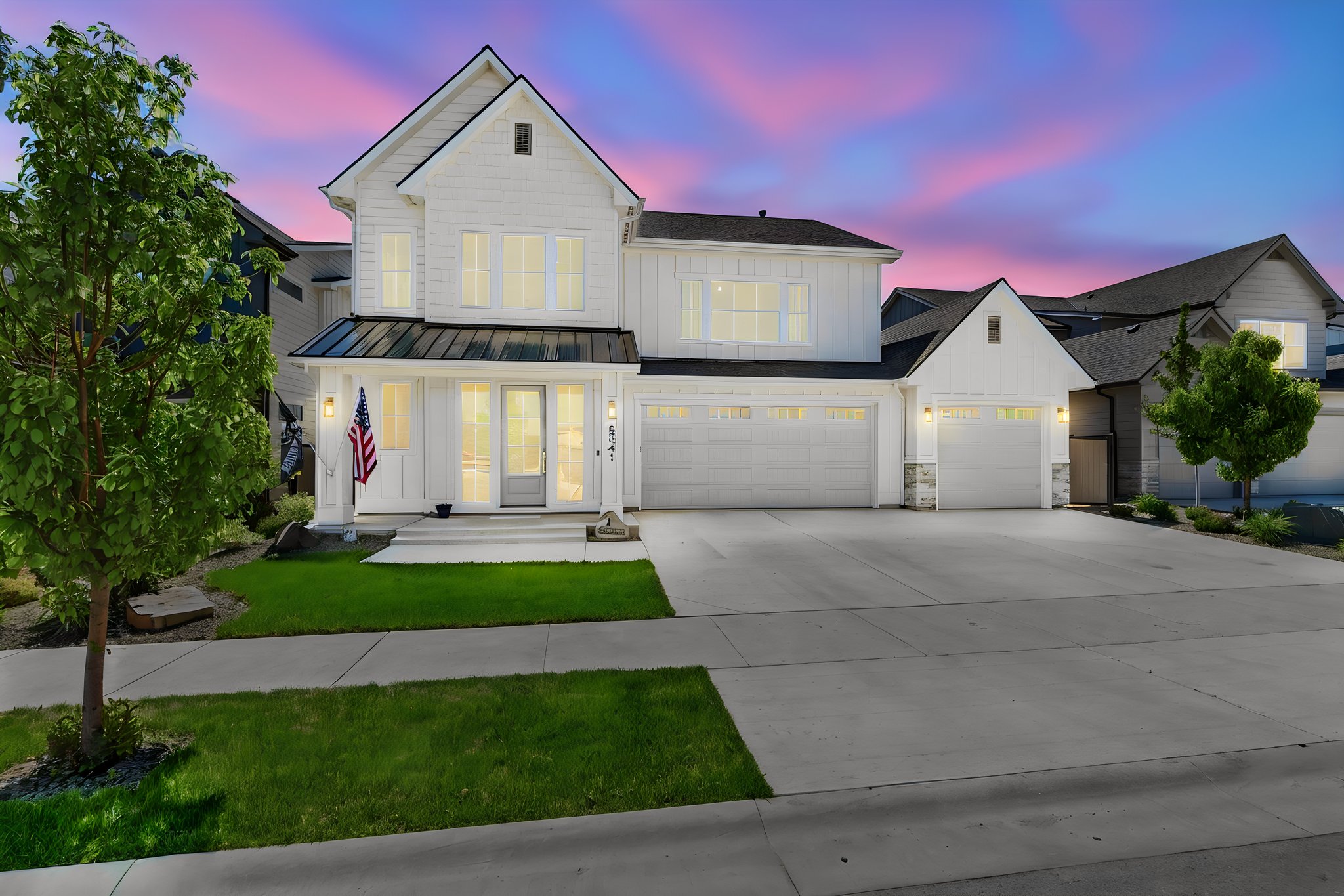6841 W Mattawa Dr-2 day to dusk.jpeg