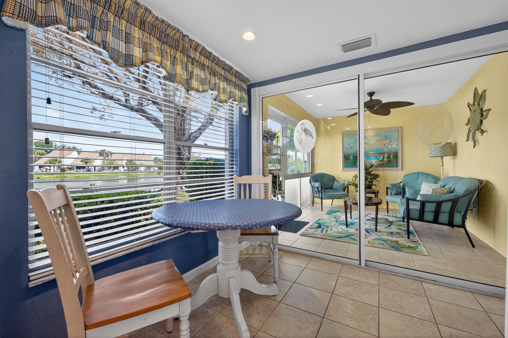 Breakfast Nook 2 of 2