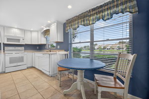 Breakfast Nook 1 of 2