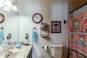 20 bathroom_