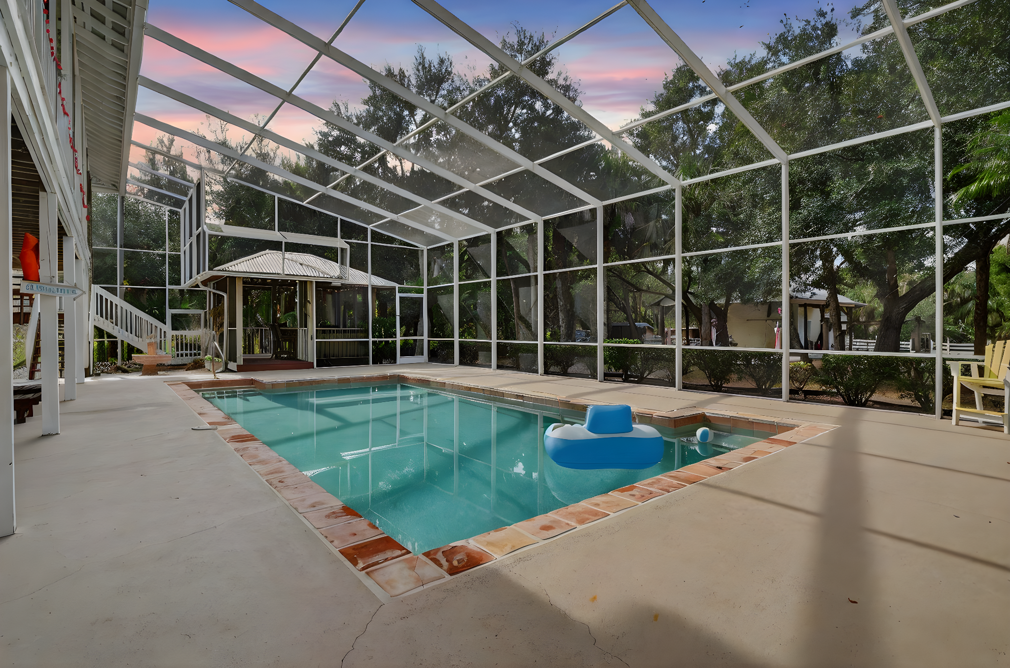 P1054509 day to dusk.jpeg