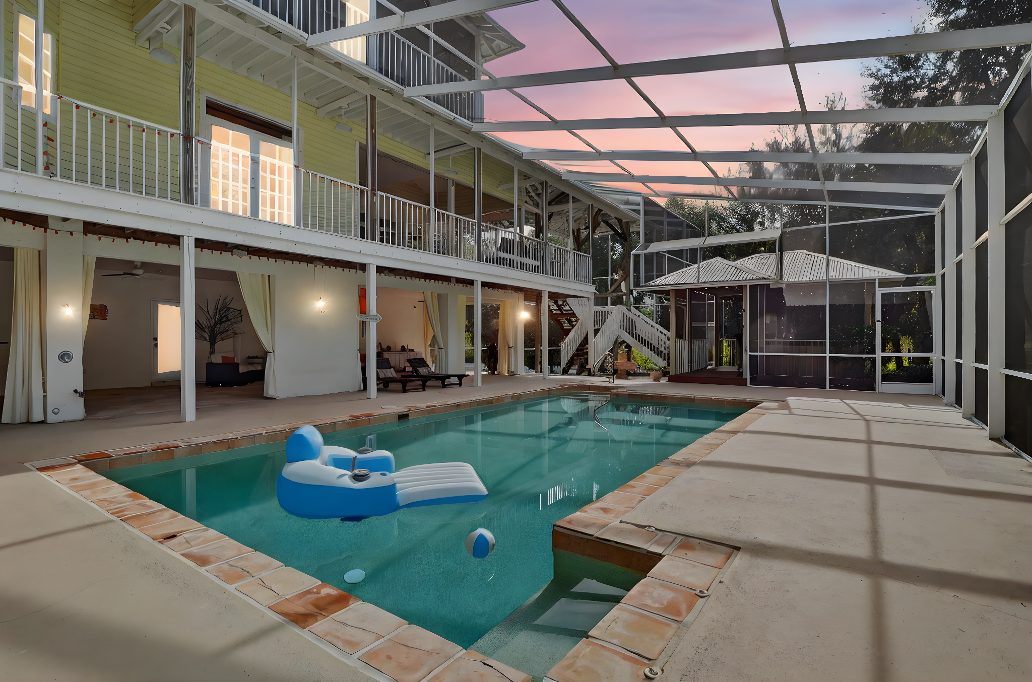 P1054516 day to dusk.jpeg