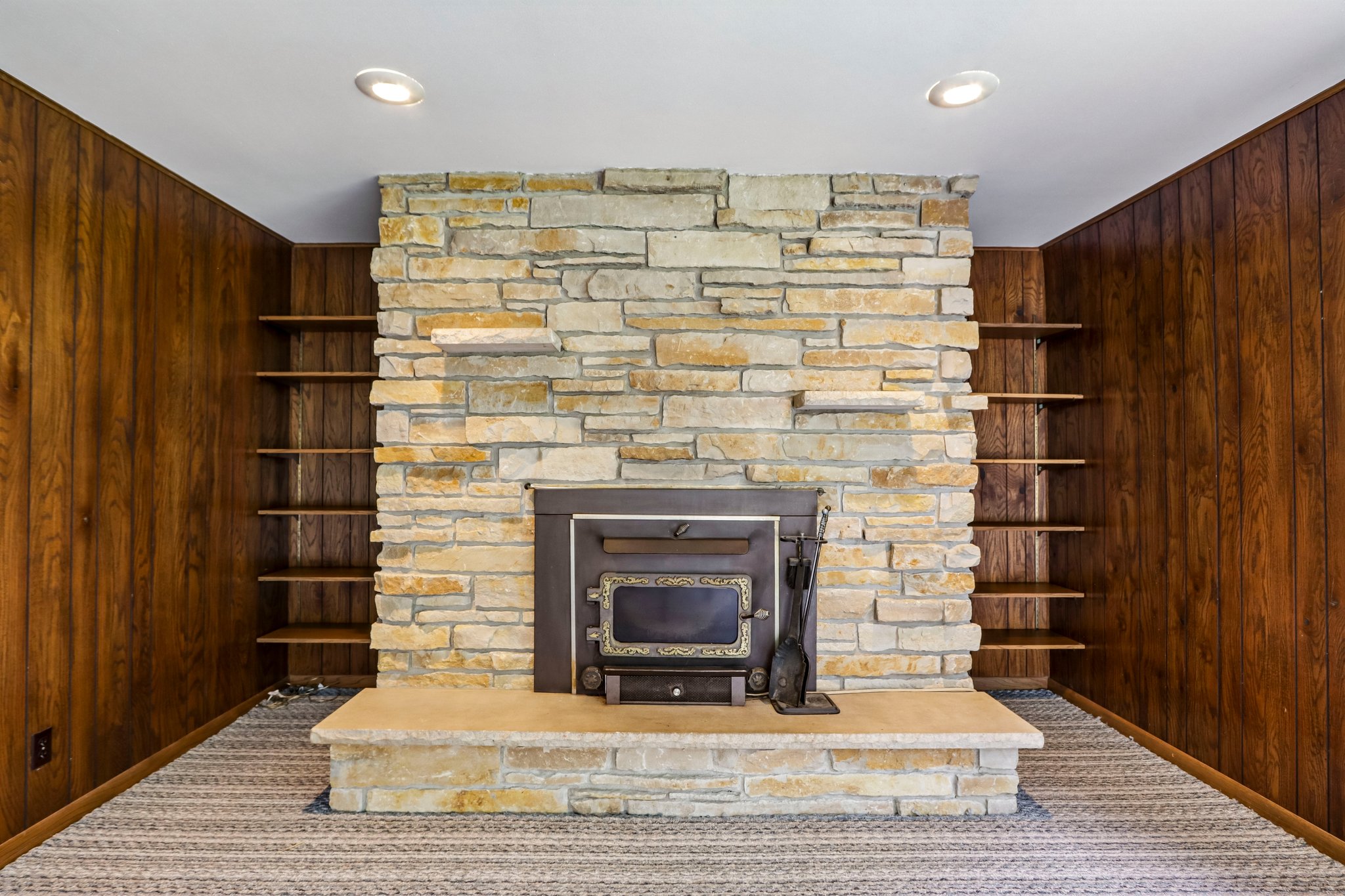 Oak Dr-S1809-008.jpg