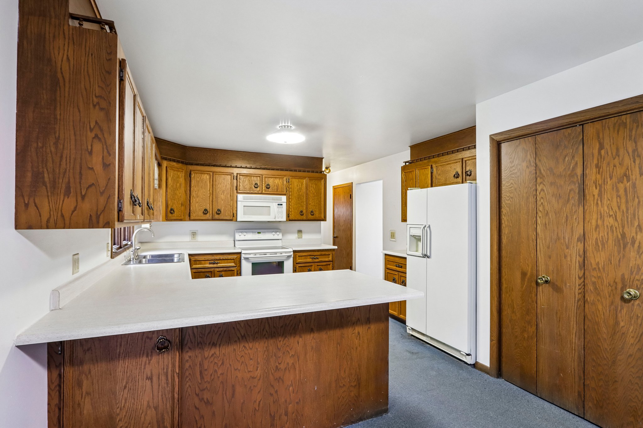 Oak Dr-S1809-013.jpg