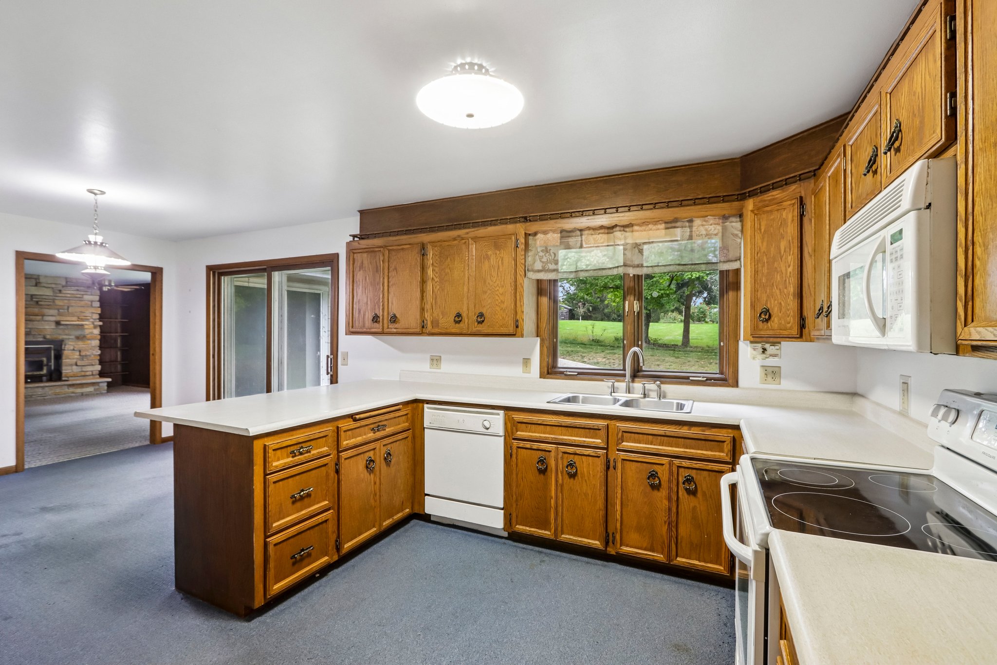 Oak Dr-S1809-016.jpg