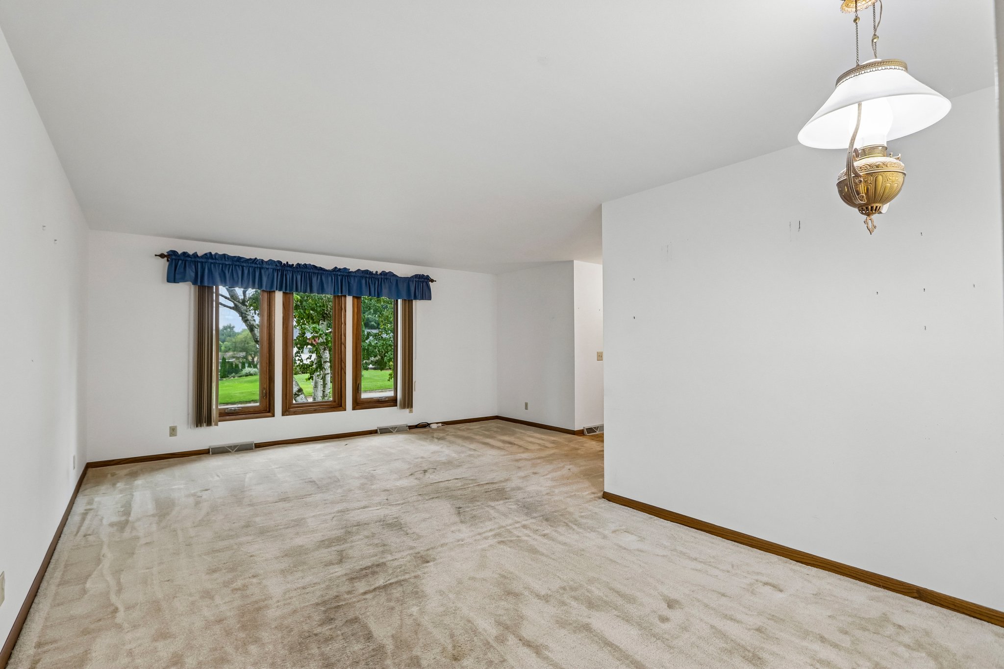 Oak Dr-S1809-017.jpg