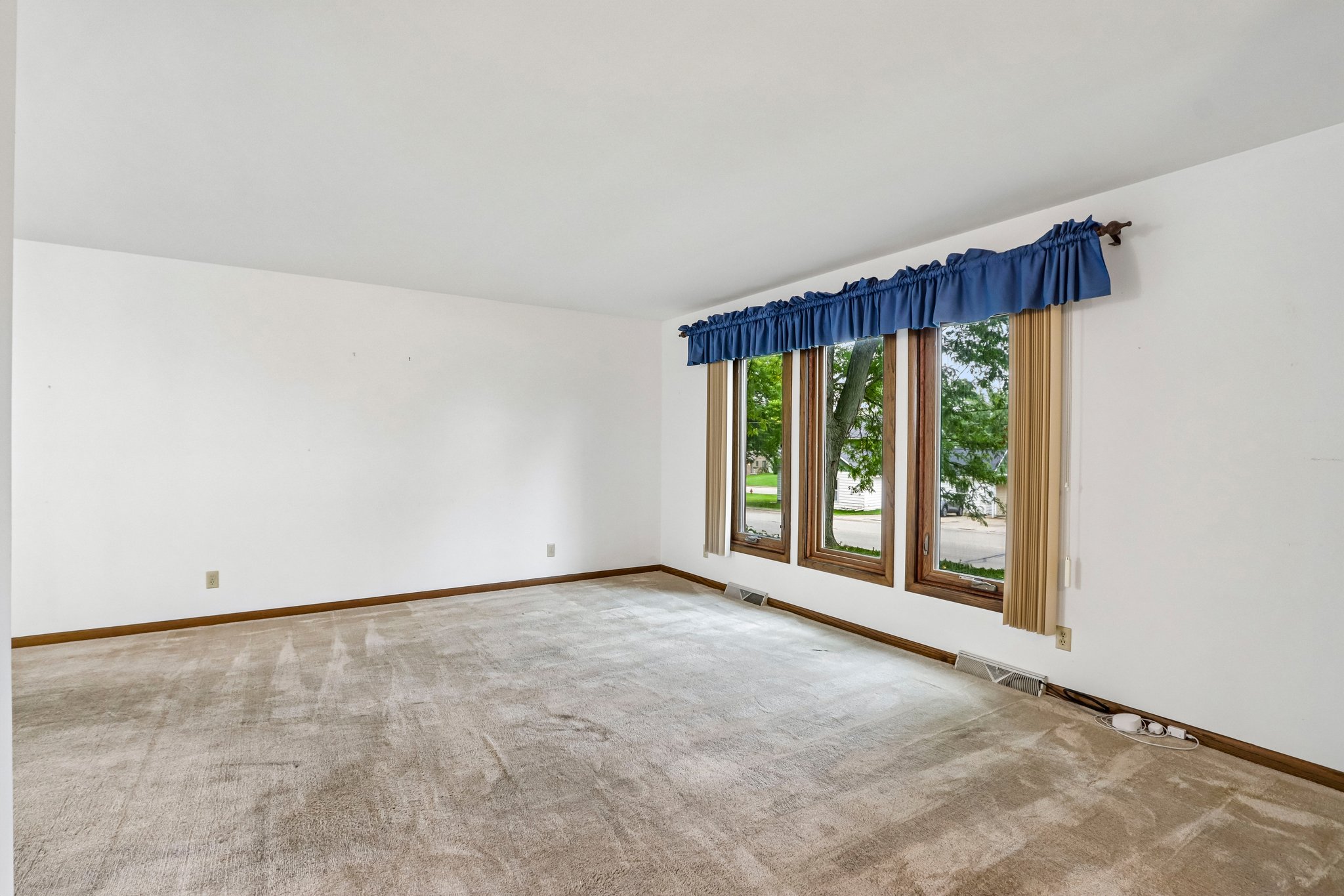 Oak Dr-S1809-021.jpg
