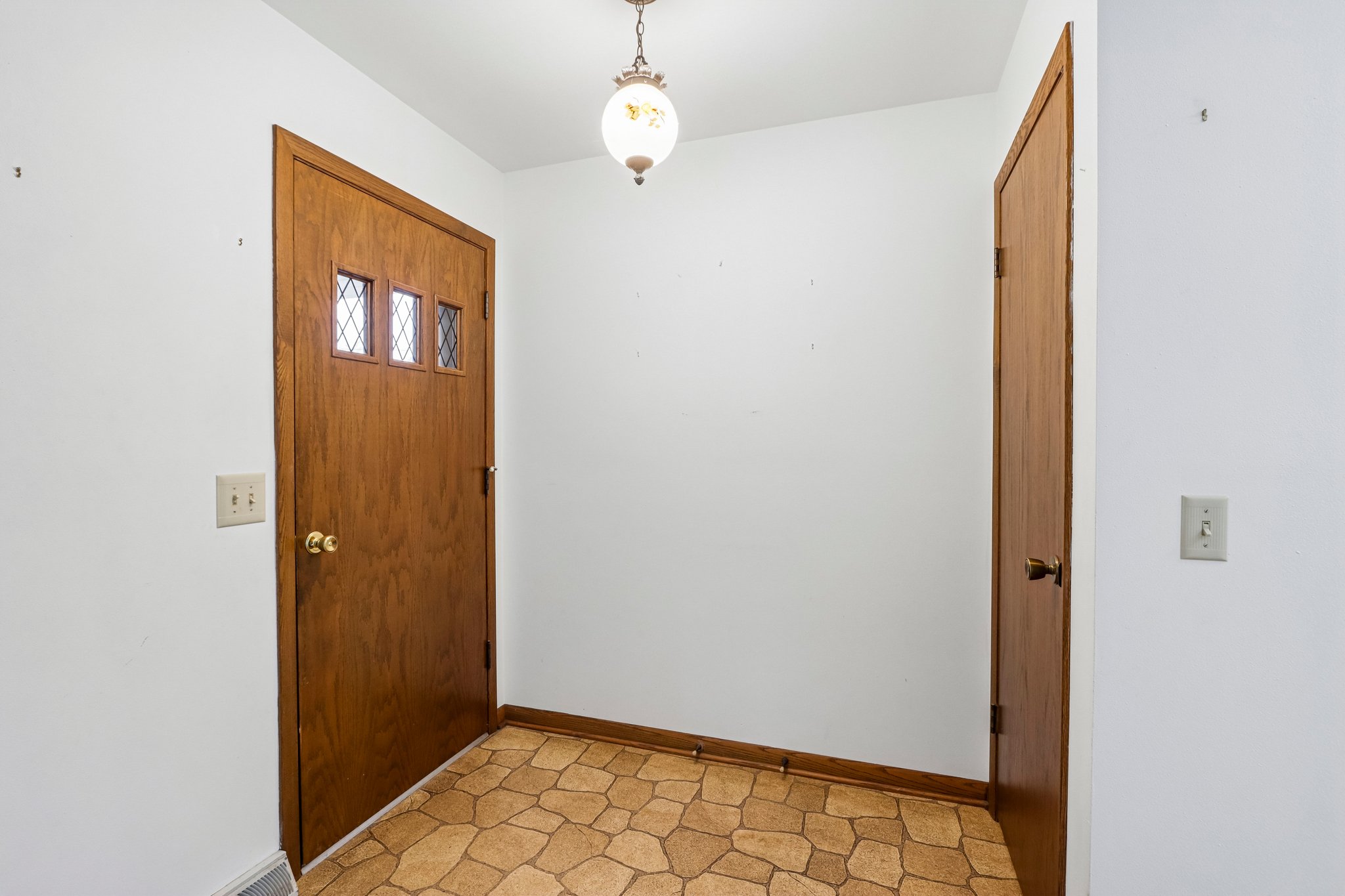 Oak Dr-S1809-022.jpg